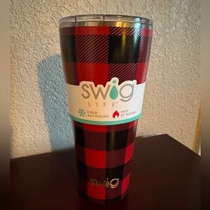 Brand new 32oz Swig Red and Black Plaid Tumbler